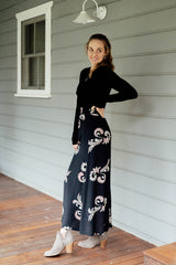 Apian Skirt - Black Paisley
